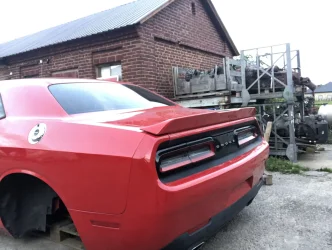 Tylna dupa czwiartka podłużnica wanna kpl Dodge Challenger mk III