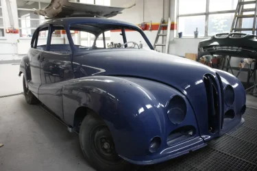 Classic car renowation BMW Model 501/502 1955