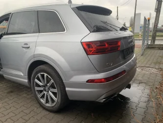 Audi q7 4m 2.0TFSI quattro